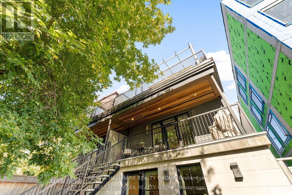 396 Roosevelt Avenue