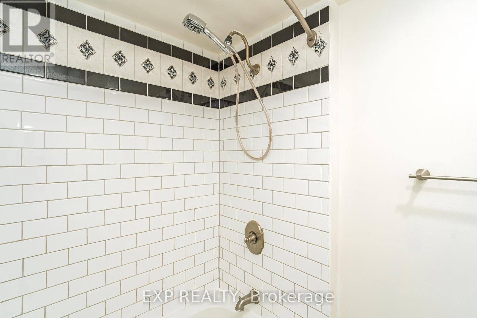 415 - 2000 Jasmine Crescent