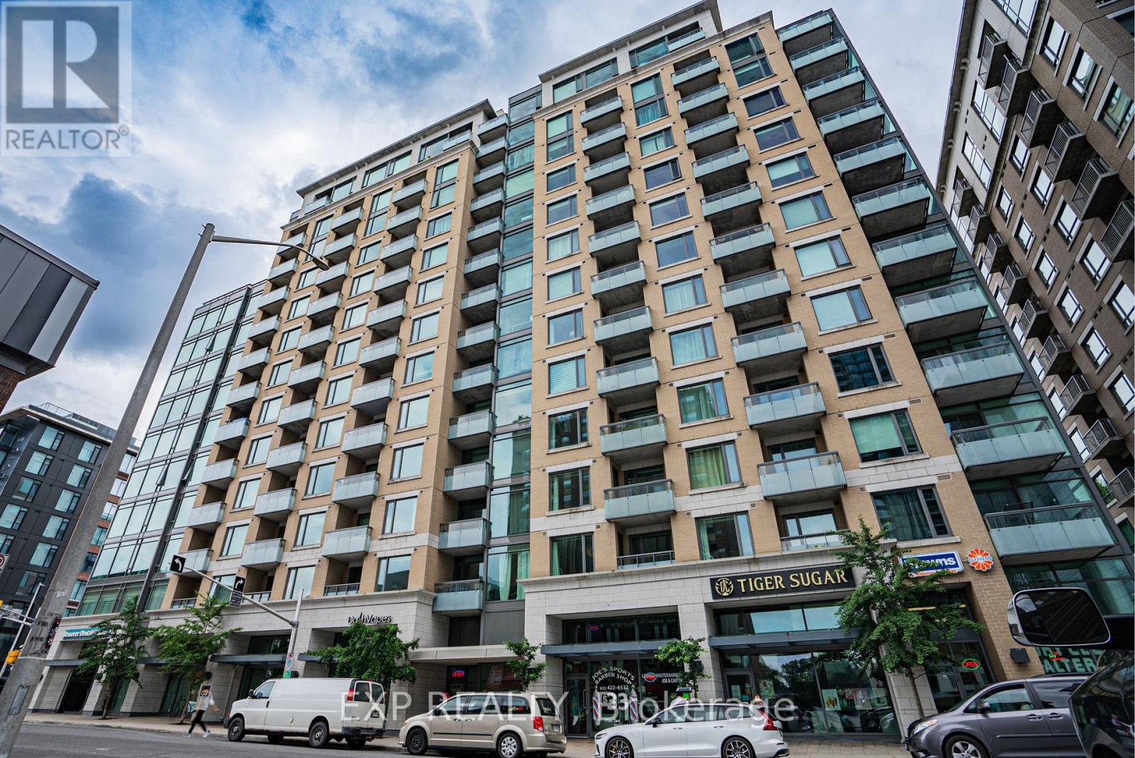 1407 - 238 Besserer Street