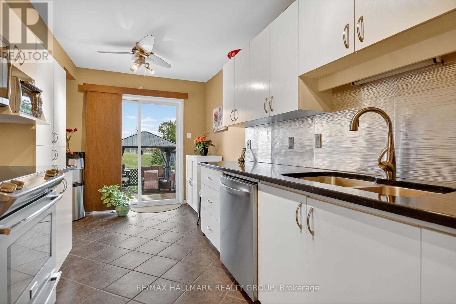 1415 Caravel Crescent