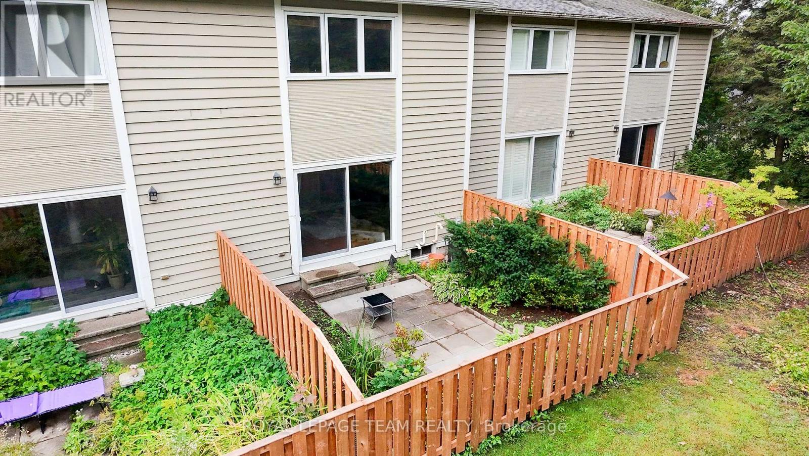 1120 Chimney Hill Way