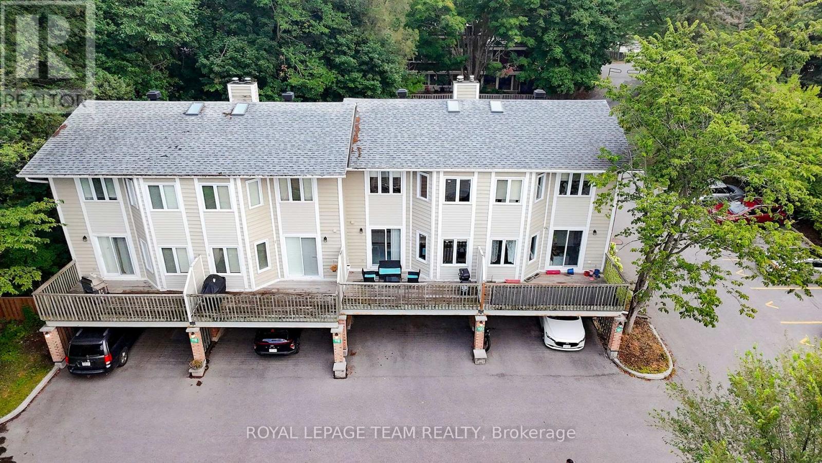 1120 Chimney Hill Way