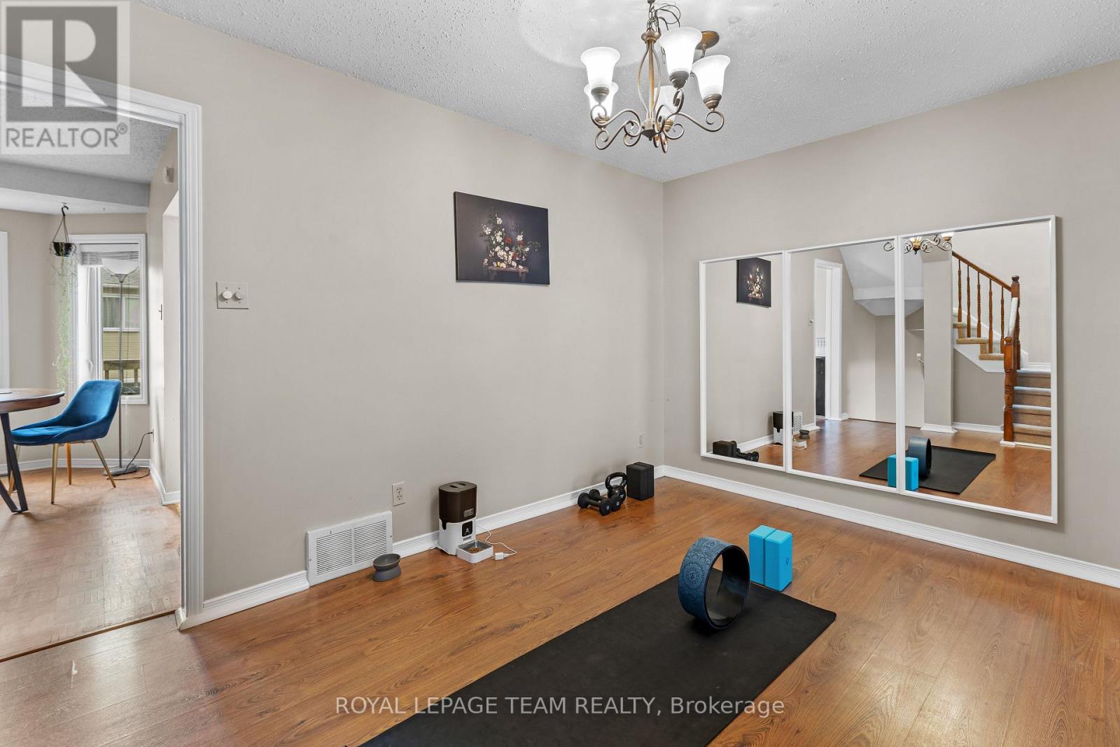 1120 Chimney Hill Way