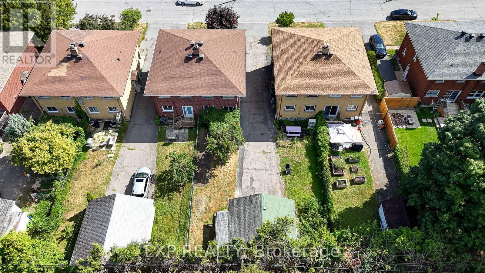 1008 Riddell Avenue S