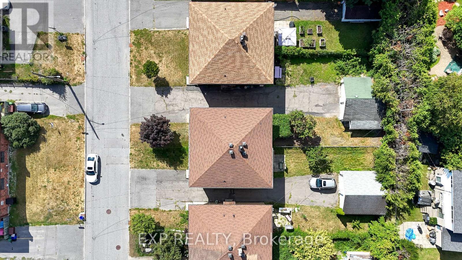 1008 Riddell Avenue S