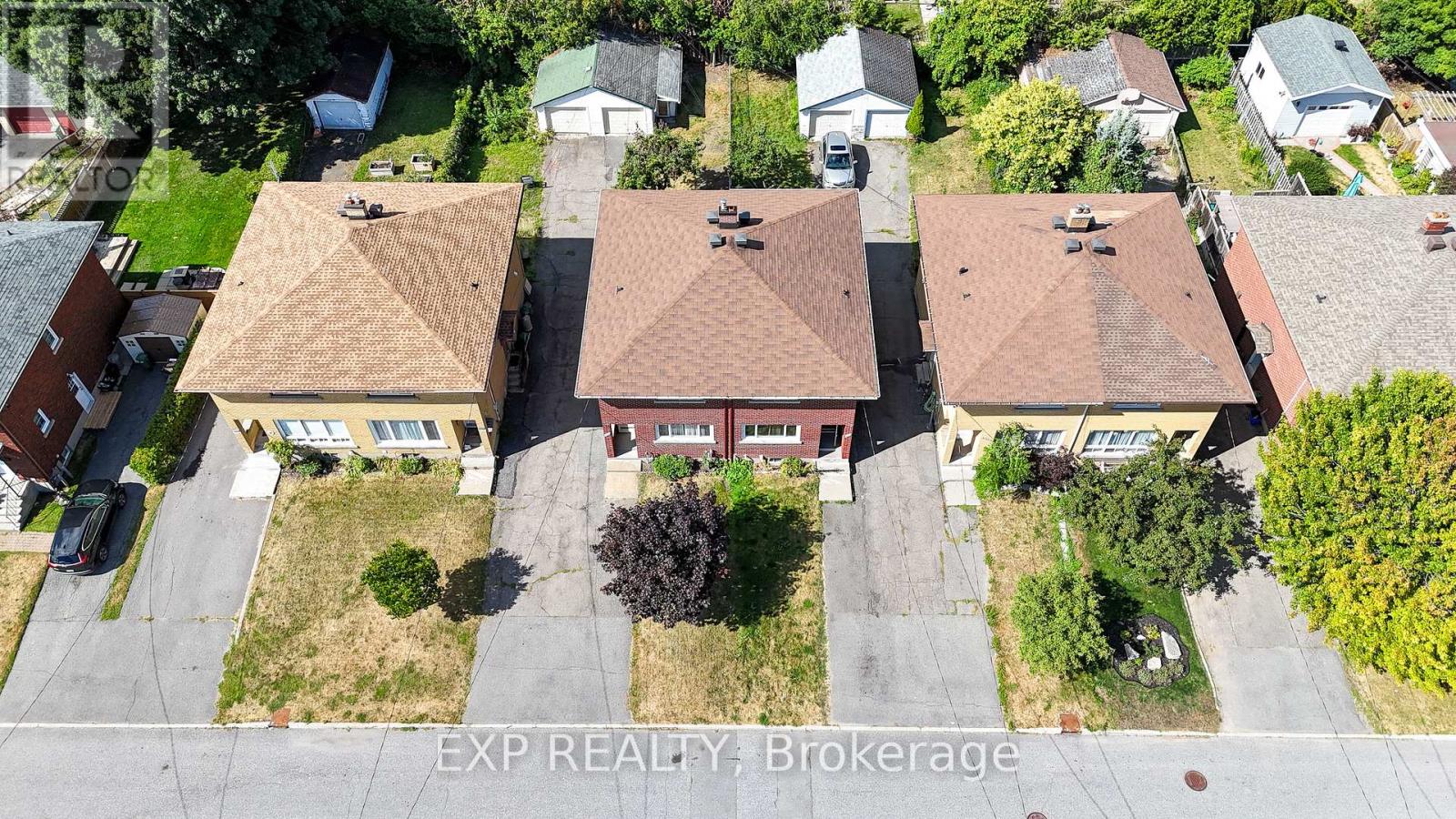 1008 Riddell Avenue S