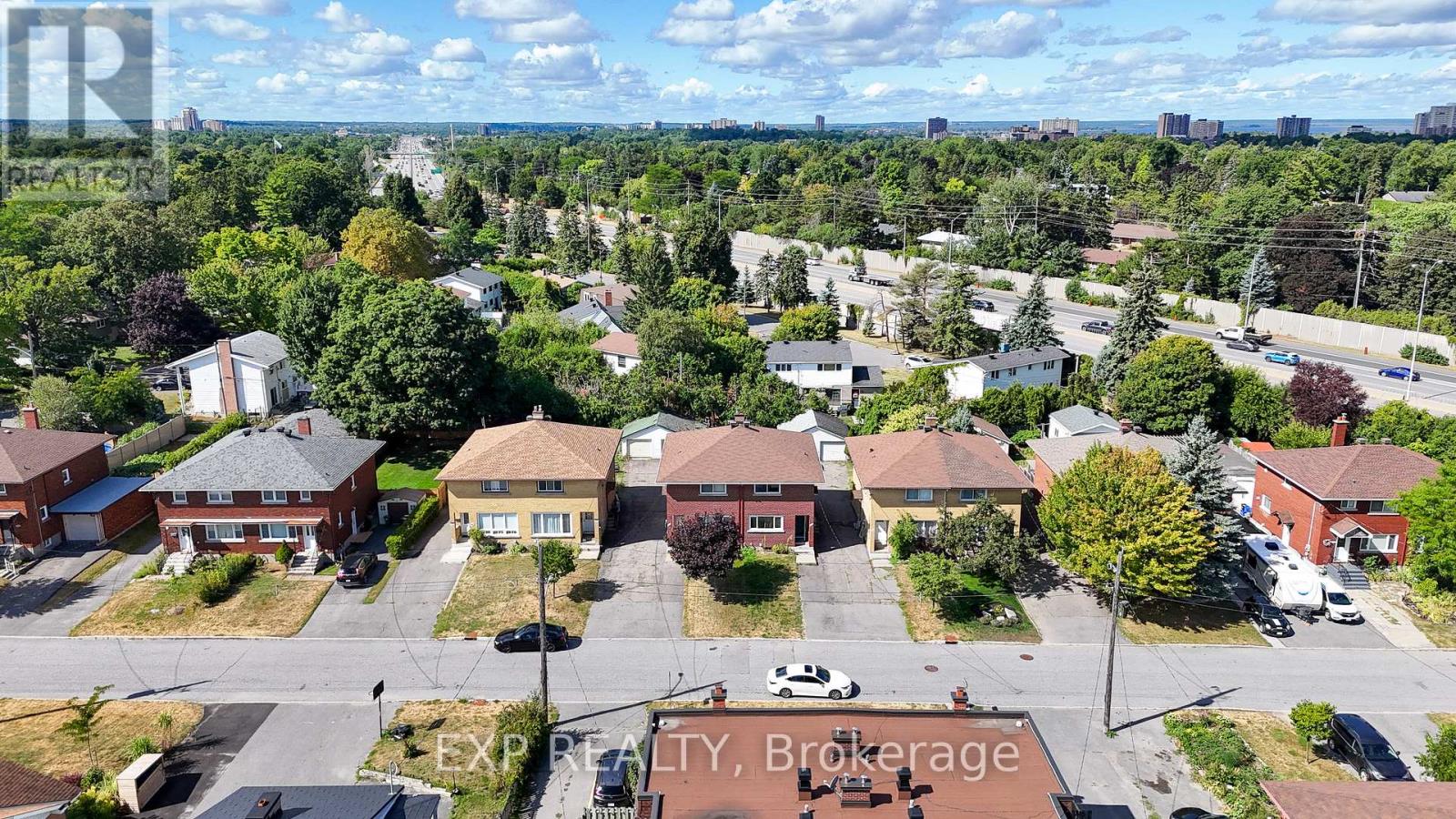 1008 Riddell Avenue S