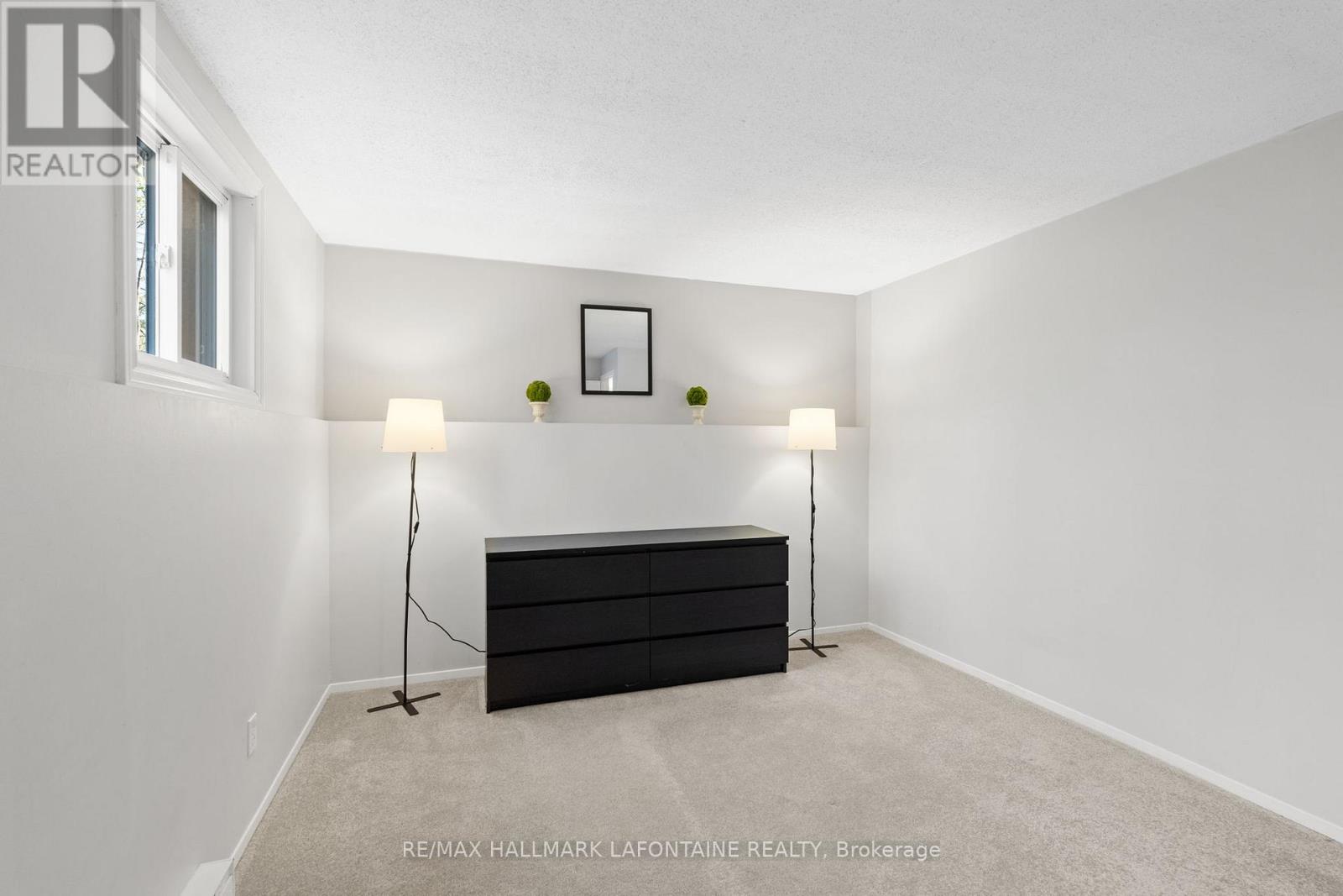 43 - 115 Renova Private