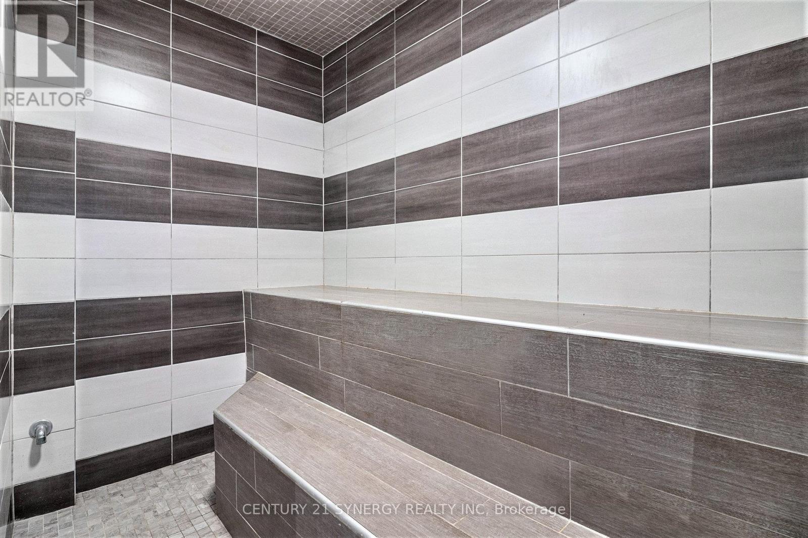 607 - 360 Patricia Avenue