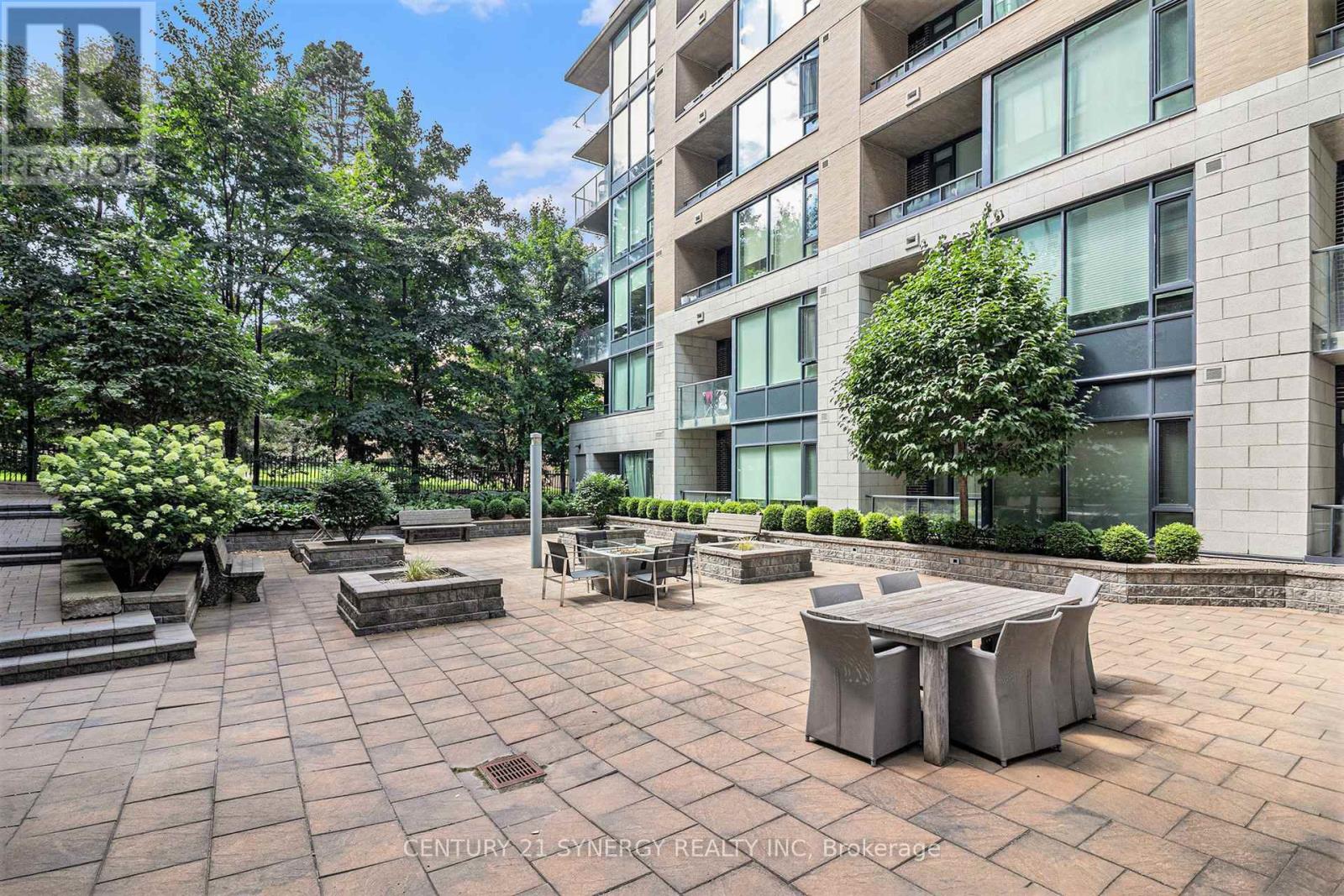 607 - 360 Patricia Avenue