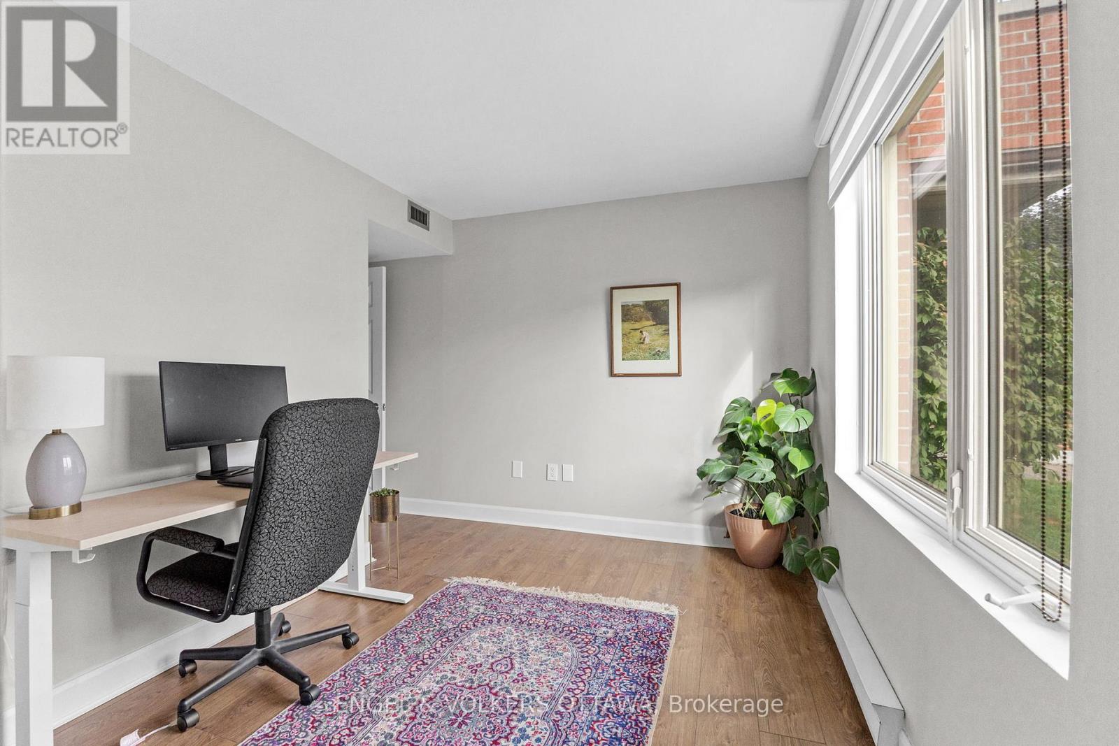 101 - 800 Mckellar Avenue