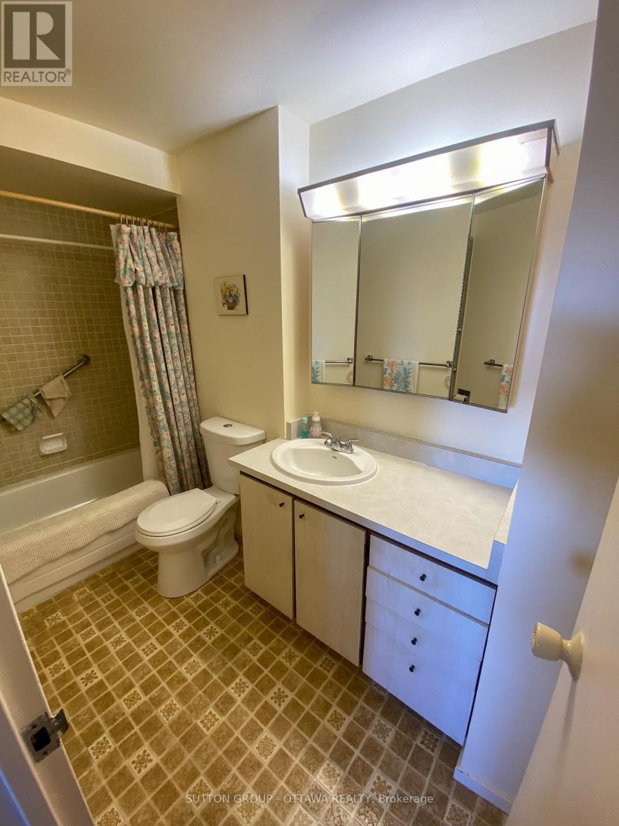 603 - 1599 Lassiter Terrace