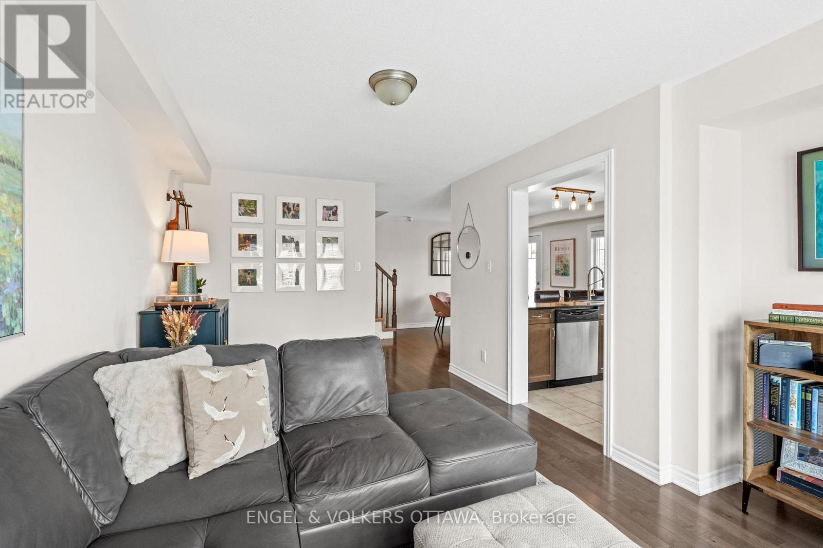 349 Pumpkinseed Crescent