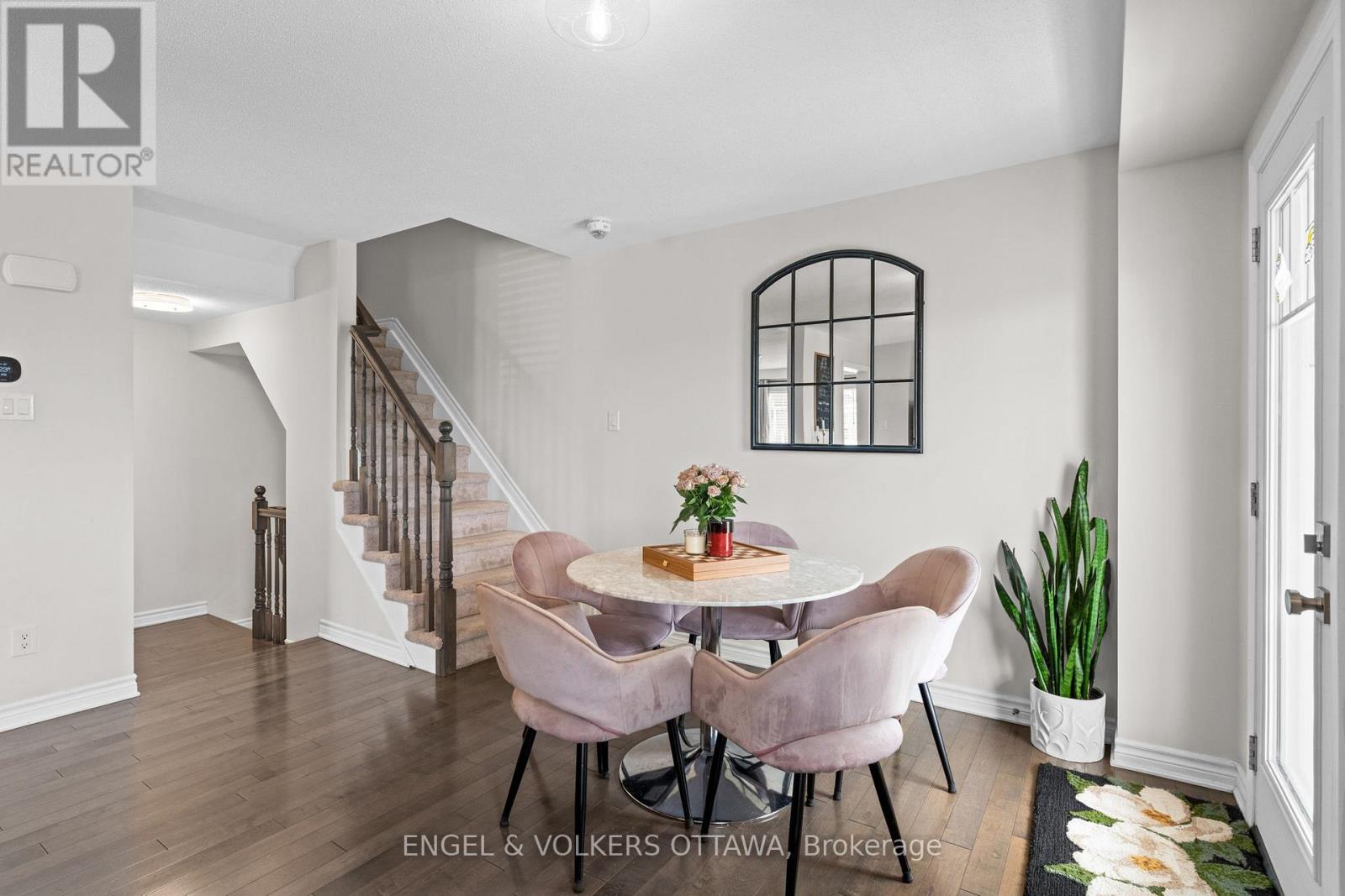 349 Pumpkinseed Crescent