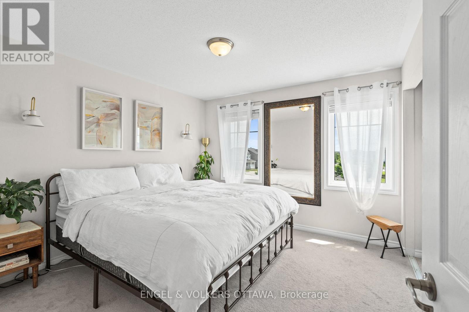 349 Pumpkinseed Crescent