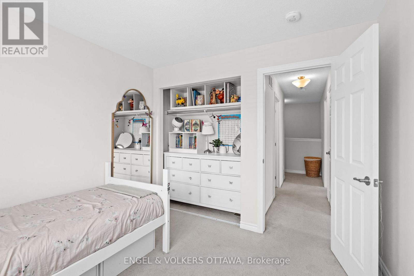 349 Pumpkinseed Crescent