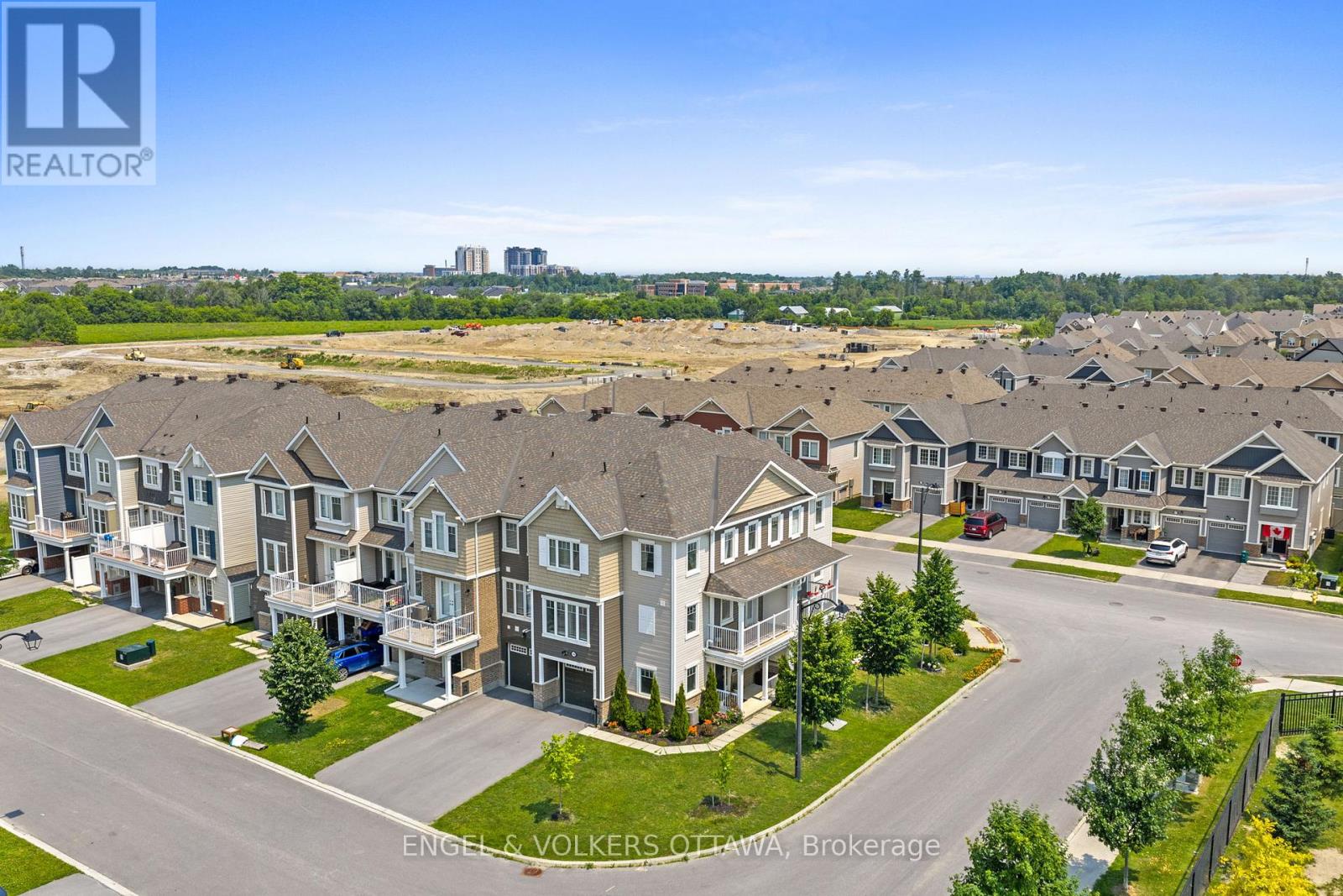 349 Pumpkinseed Crescent