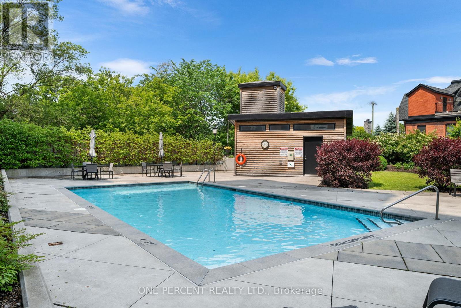 201 - 373 Laurier Avenue E