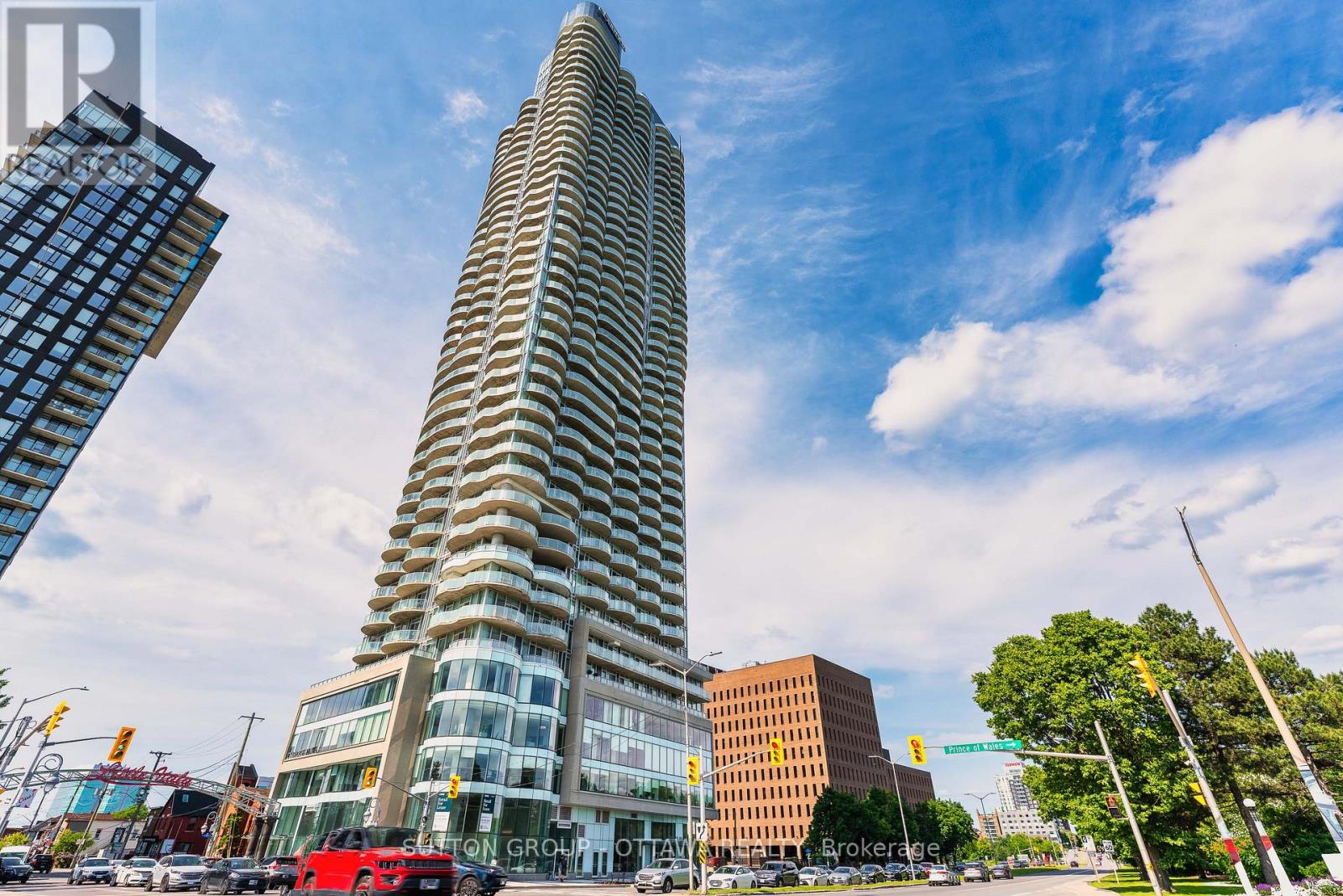 3406 - 805 Carling Avenue