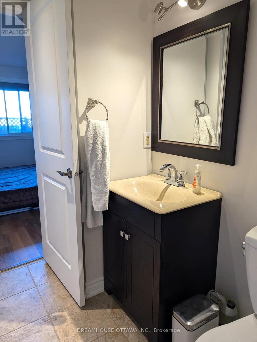 107 - 1490 Heron Road