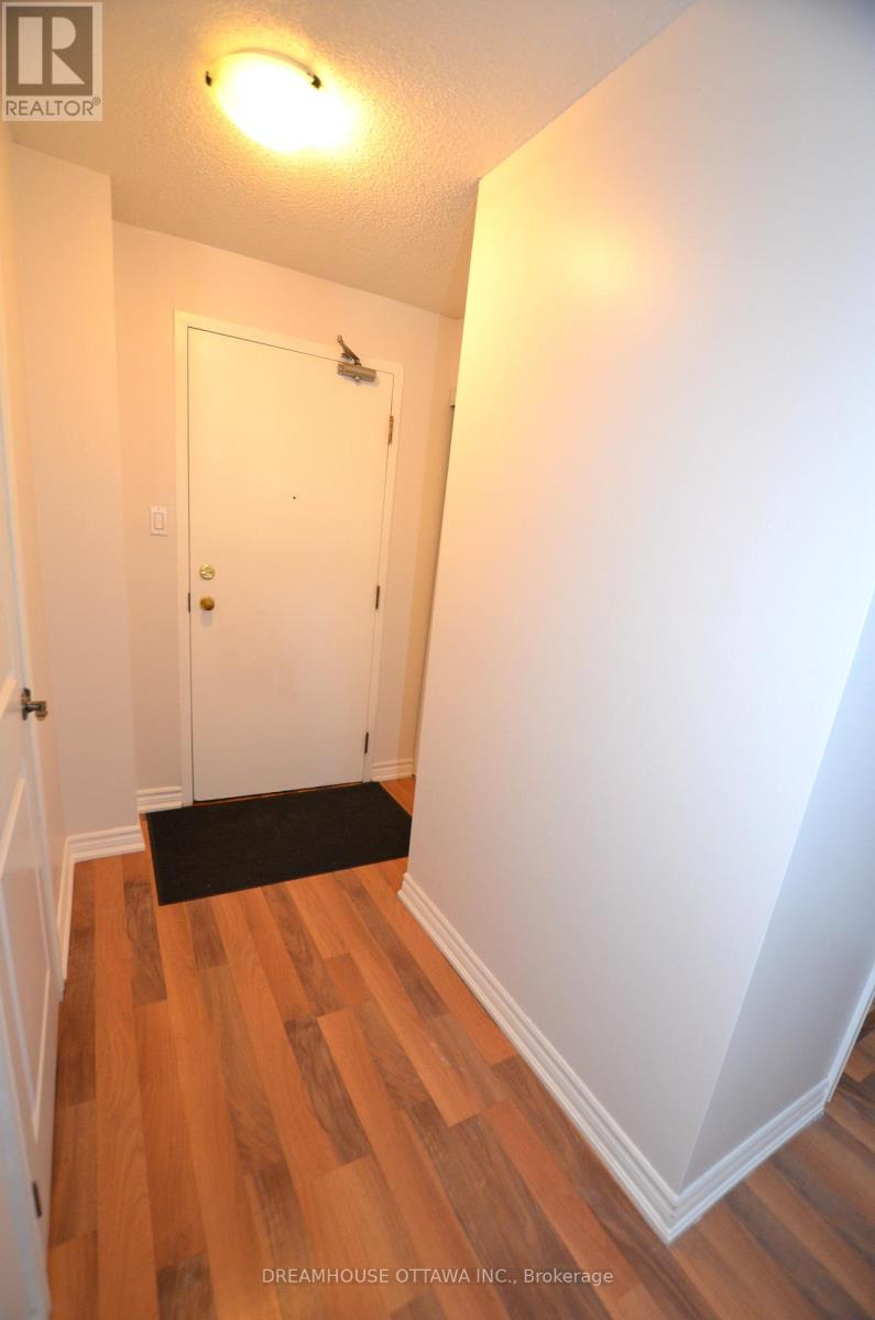 107 - 1490 Heron Road