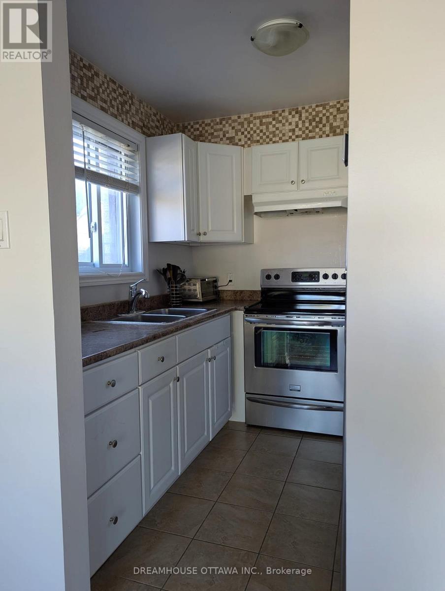 107 - 1490 Heron Road