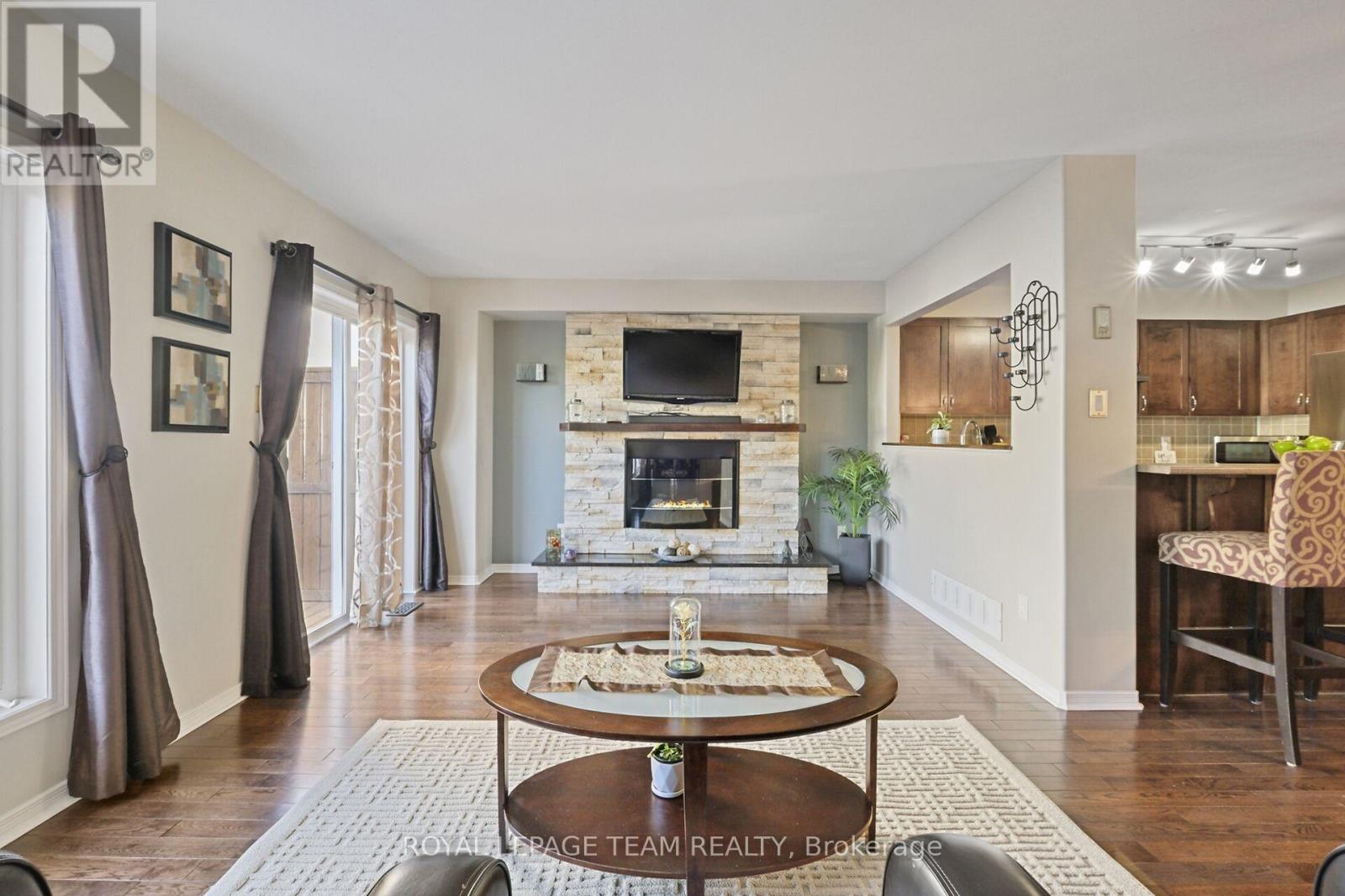 215 Parkrose Private