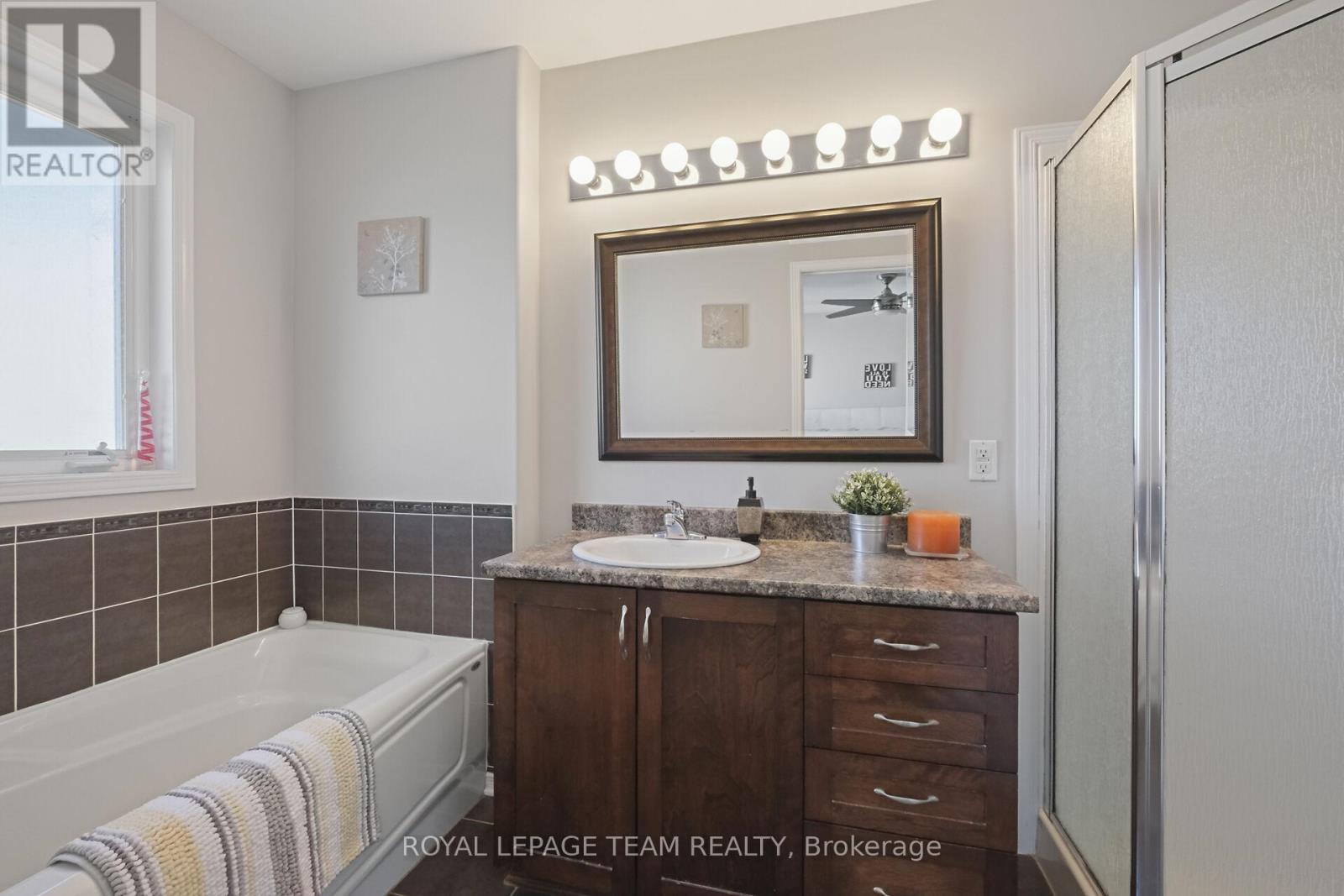 215 Parkrose Private