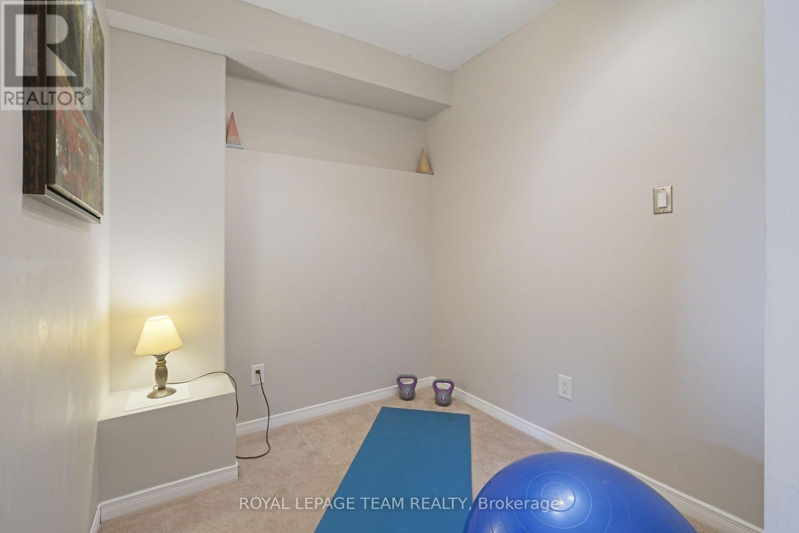 215 Parkrose Private