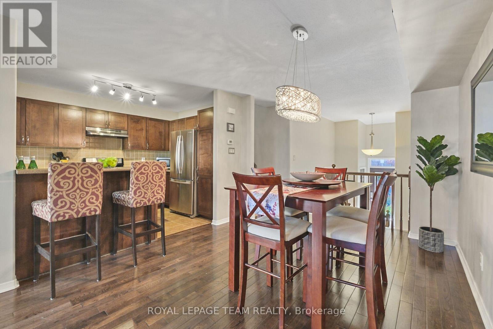 215 Parkrose Private