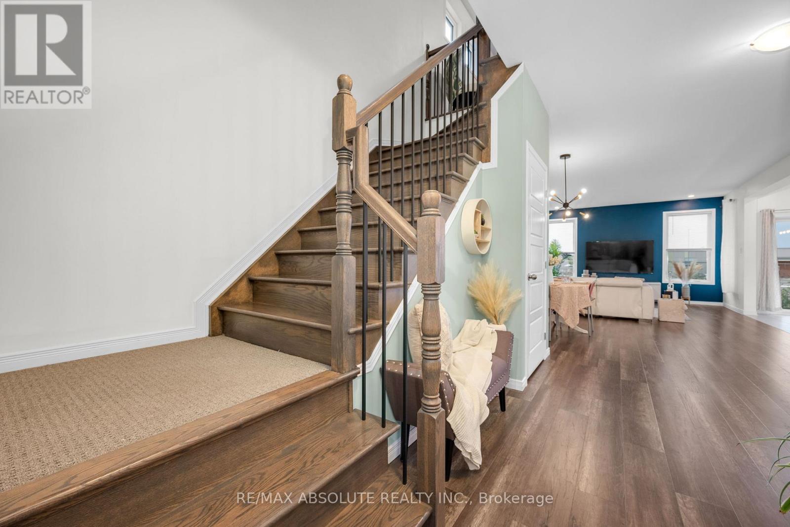 302 Haliburton Heights