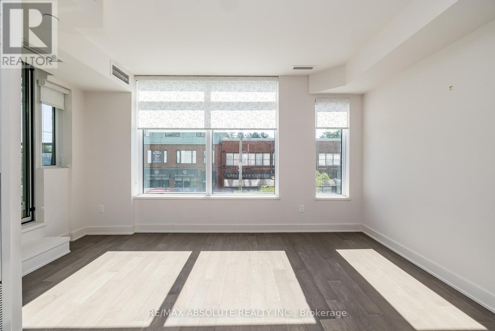 209 - 411 Mackay Street