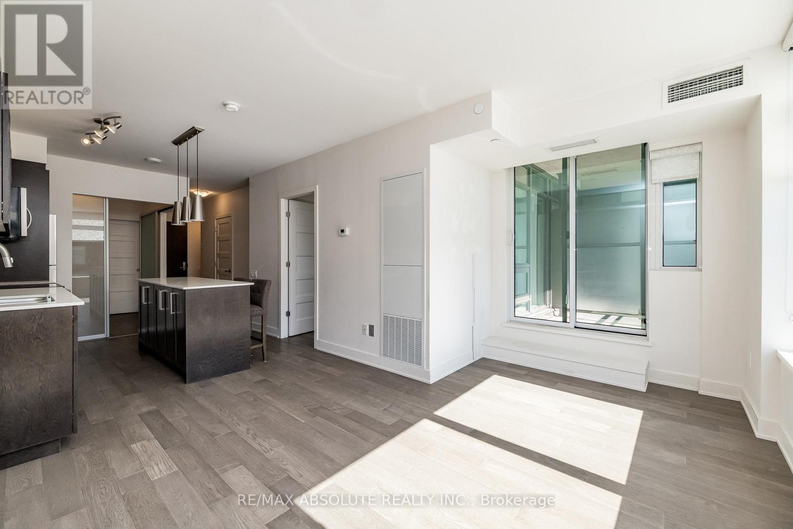 209 - 411 Mackay Street