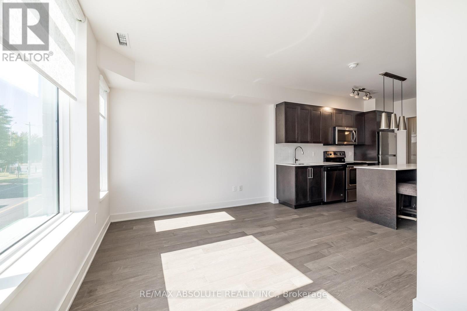 209 - 411 Mackay Street