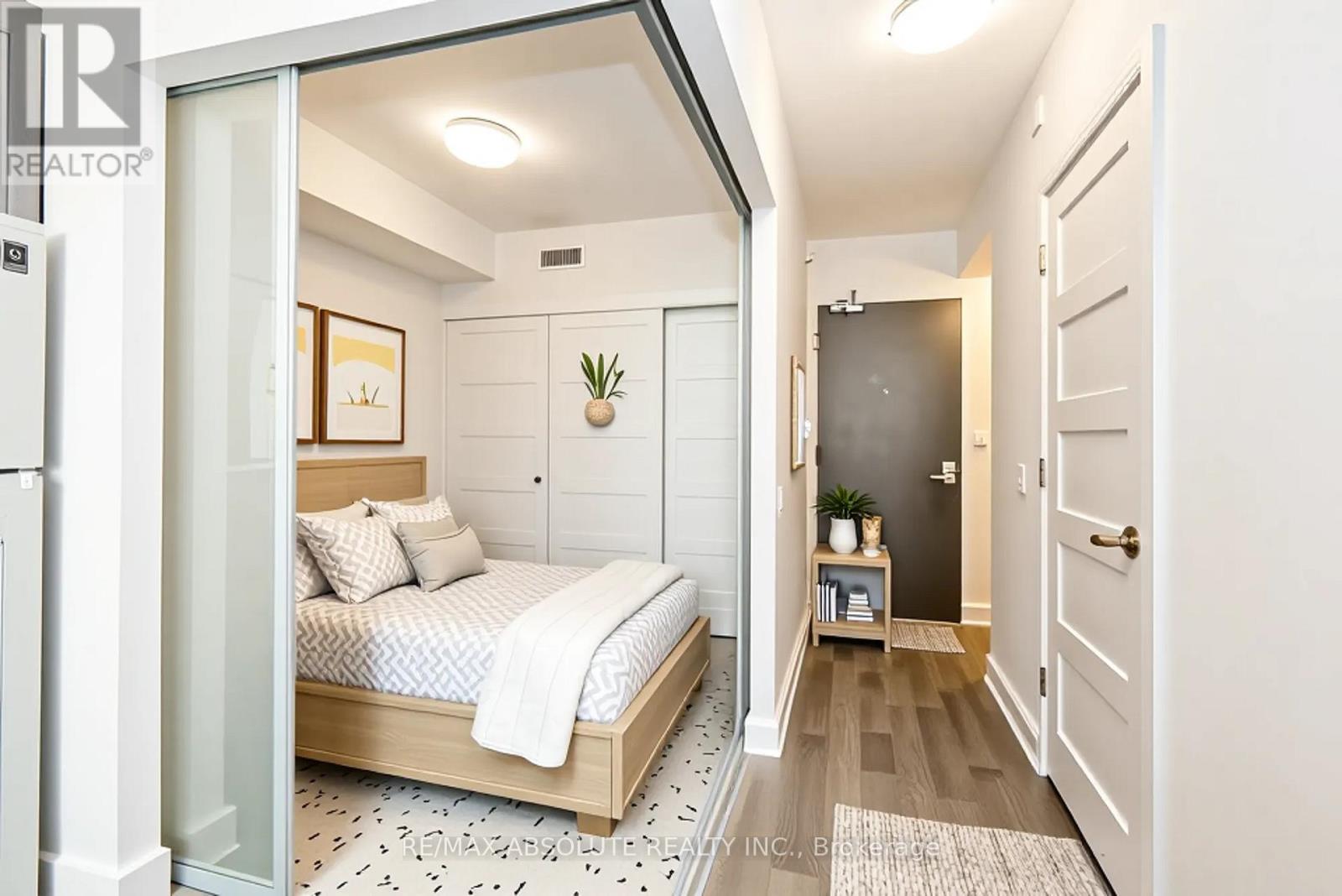 209 - 411 Mackay Street