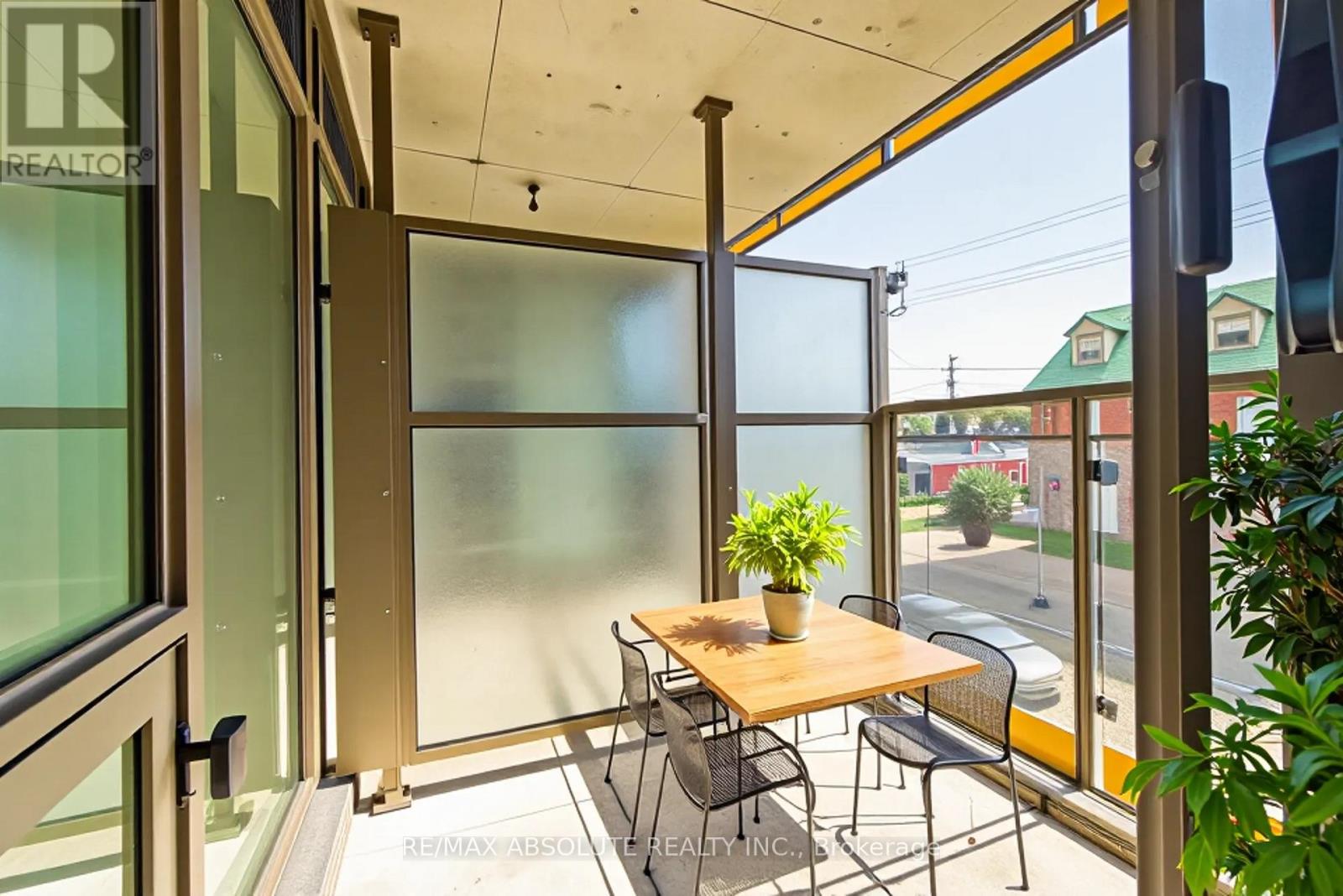 209 - 411 Mackay Street