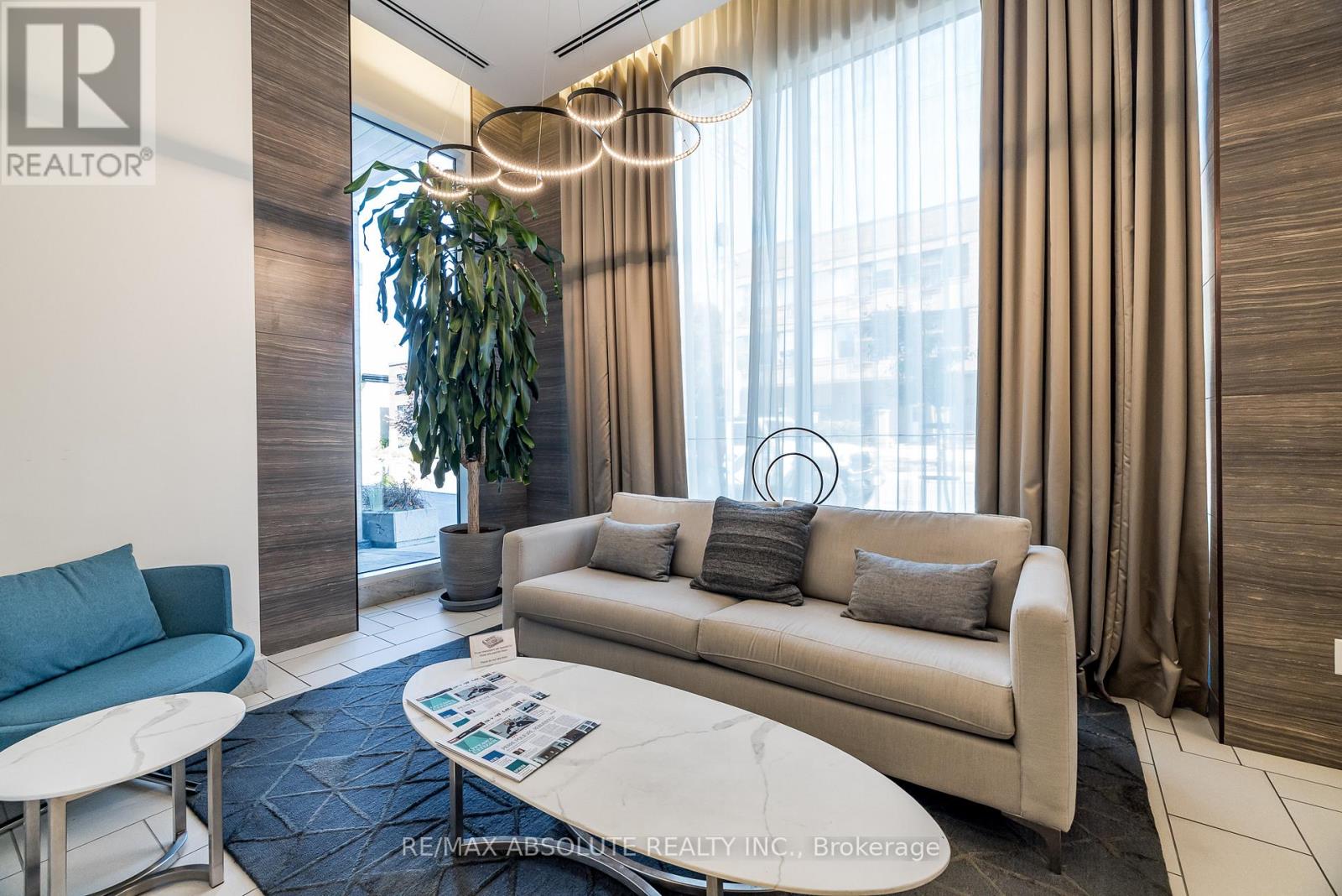 209 - 411 Mackay Street