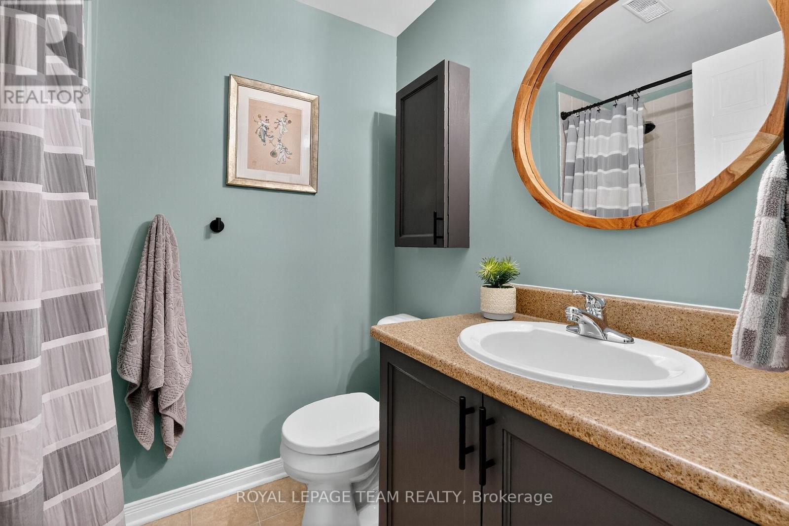 548 Lakeridge Drive Ne