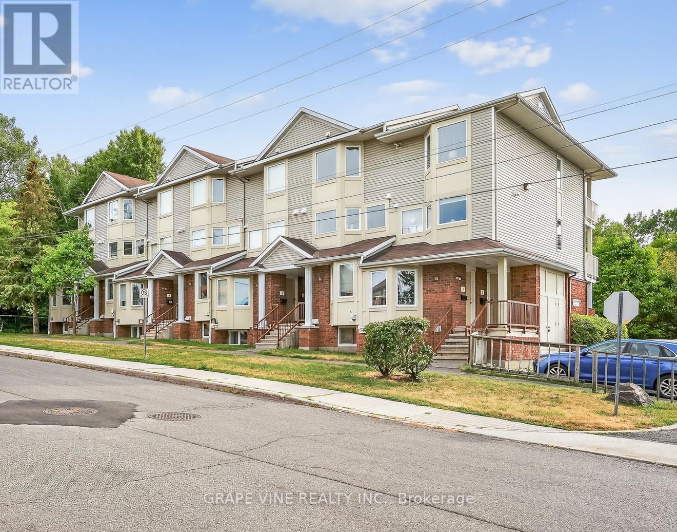 11 - 1400 Wildberry Court