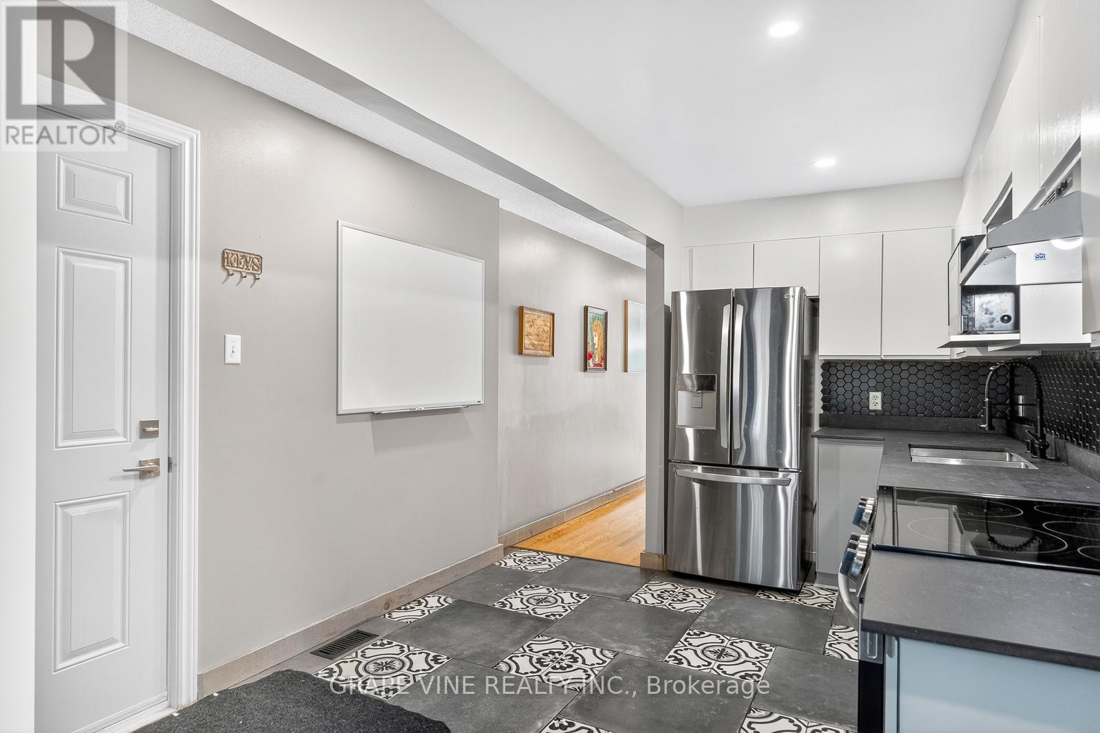 11 - 1400 Wildberry Court