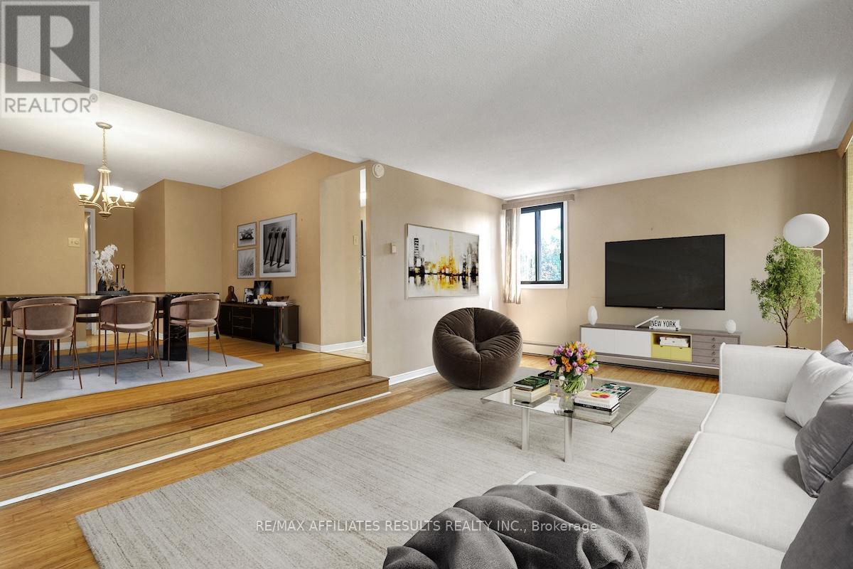 304 - 415 Greenview Avenue