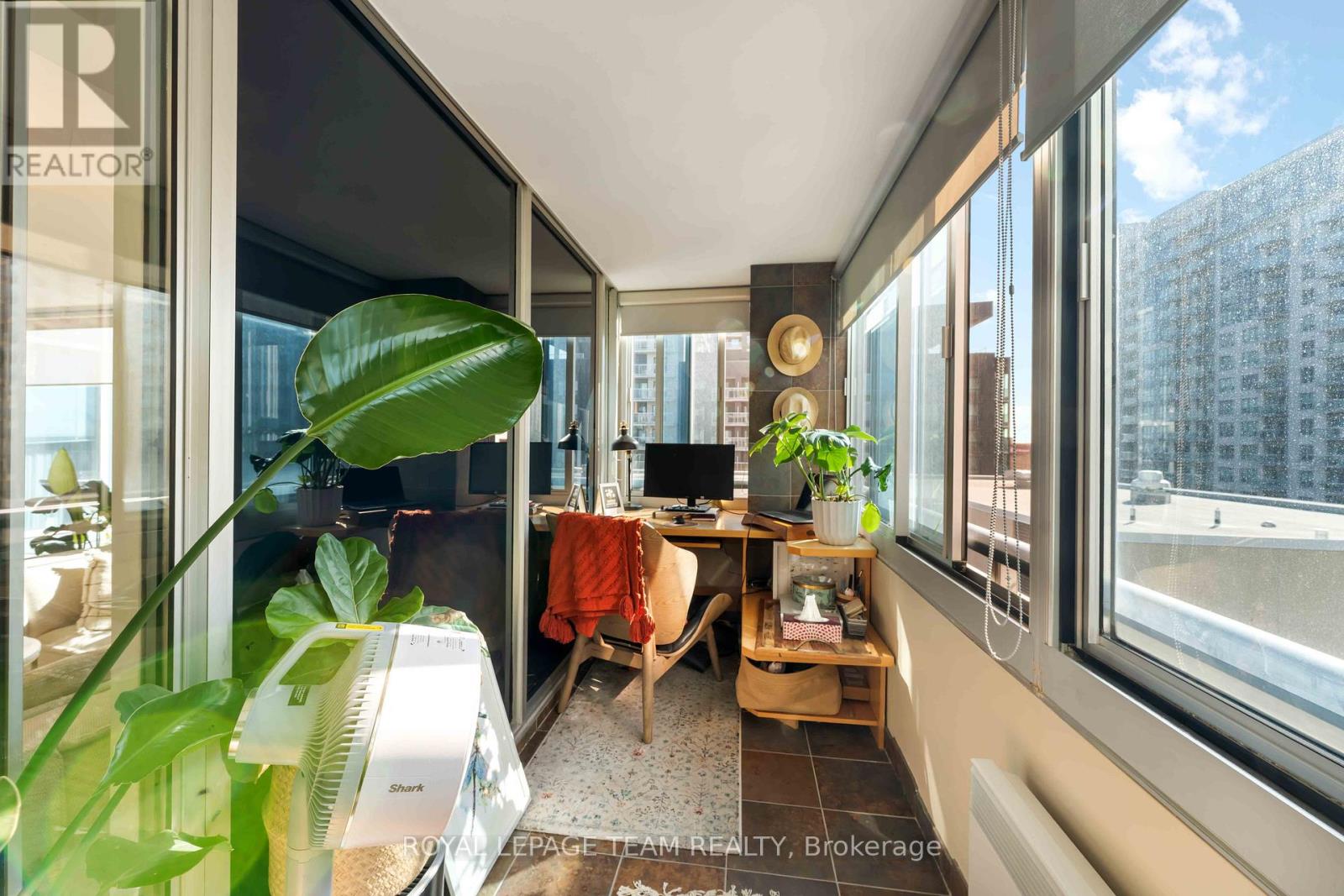 1806 - 160 George Street