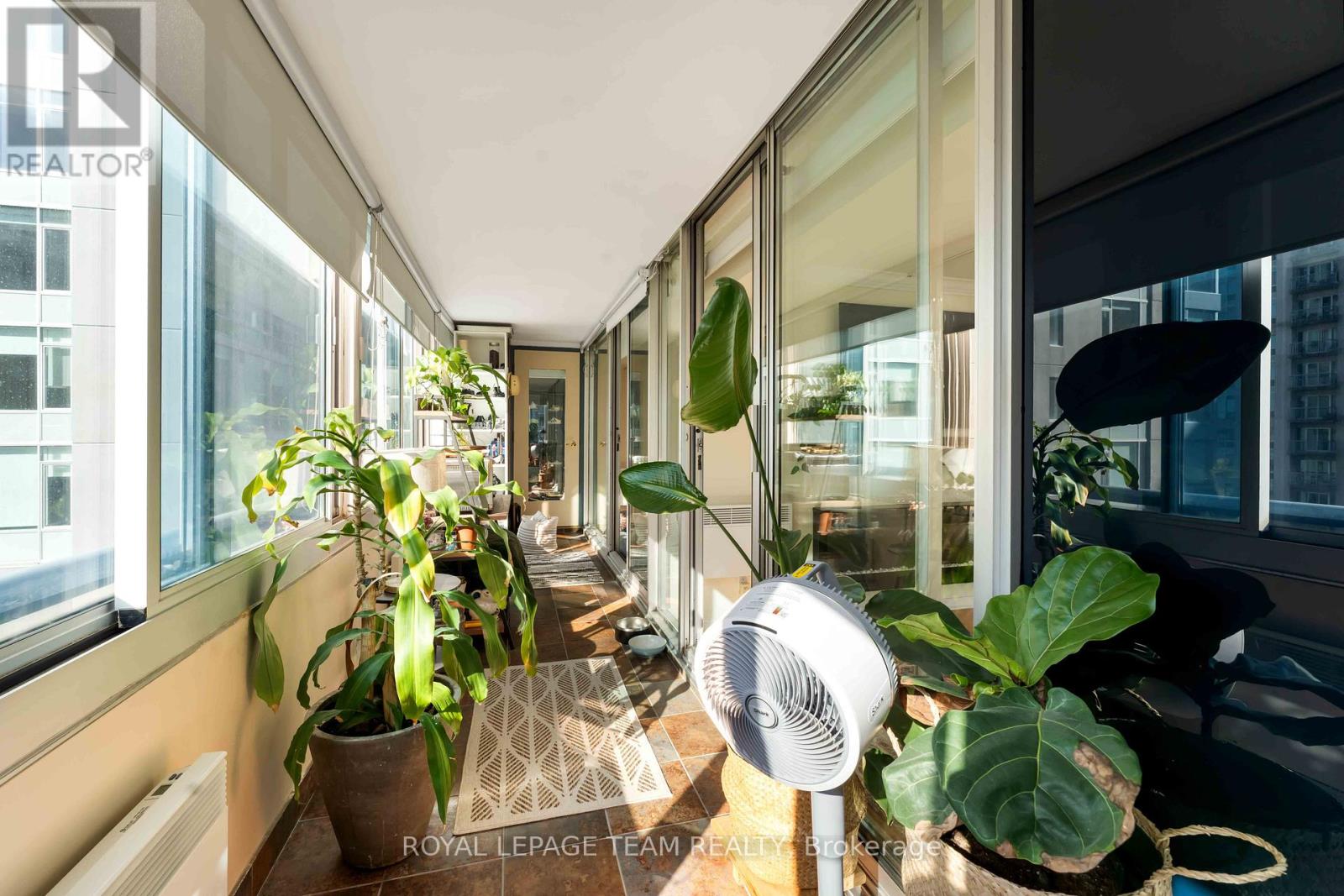 1806 - 160 George Street