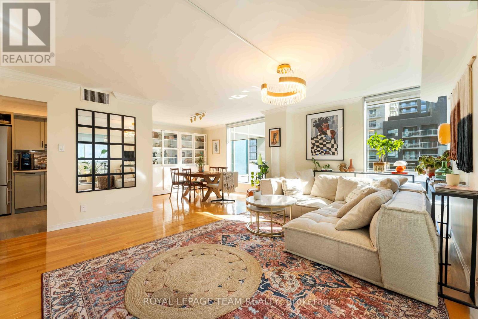 1806 - 160 George Street