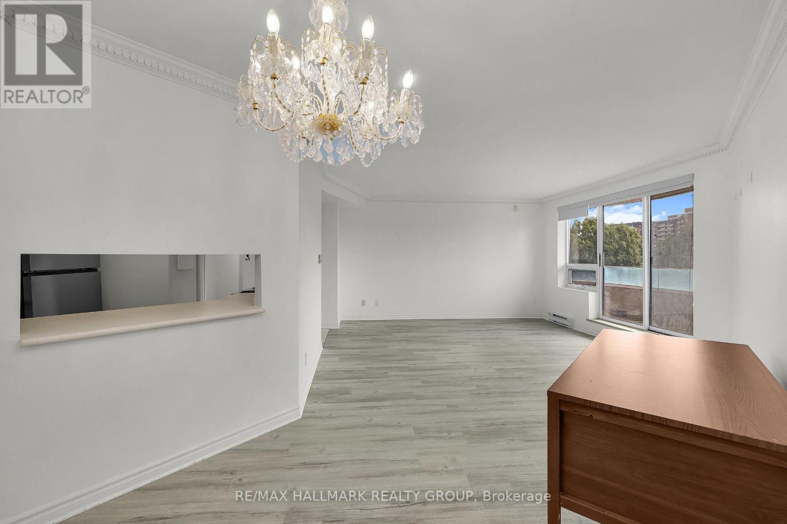 503 - 3105 Carling Avenue