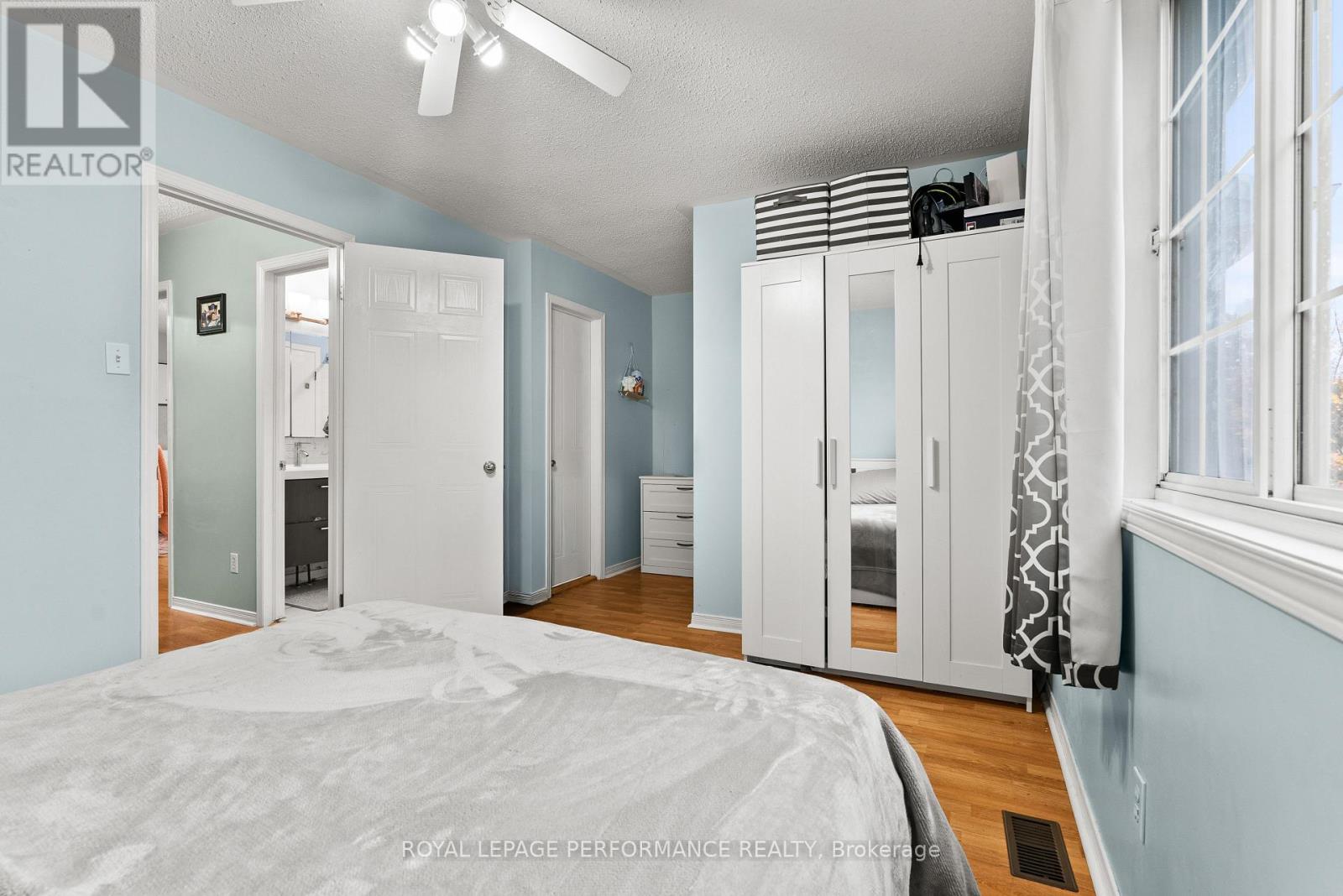 787 Hancock Crescent