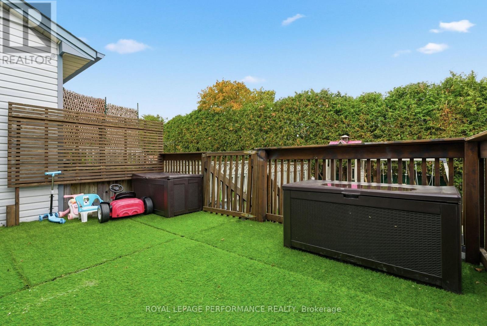 787 Hancock Crescent