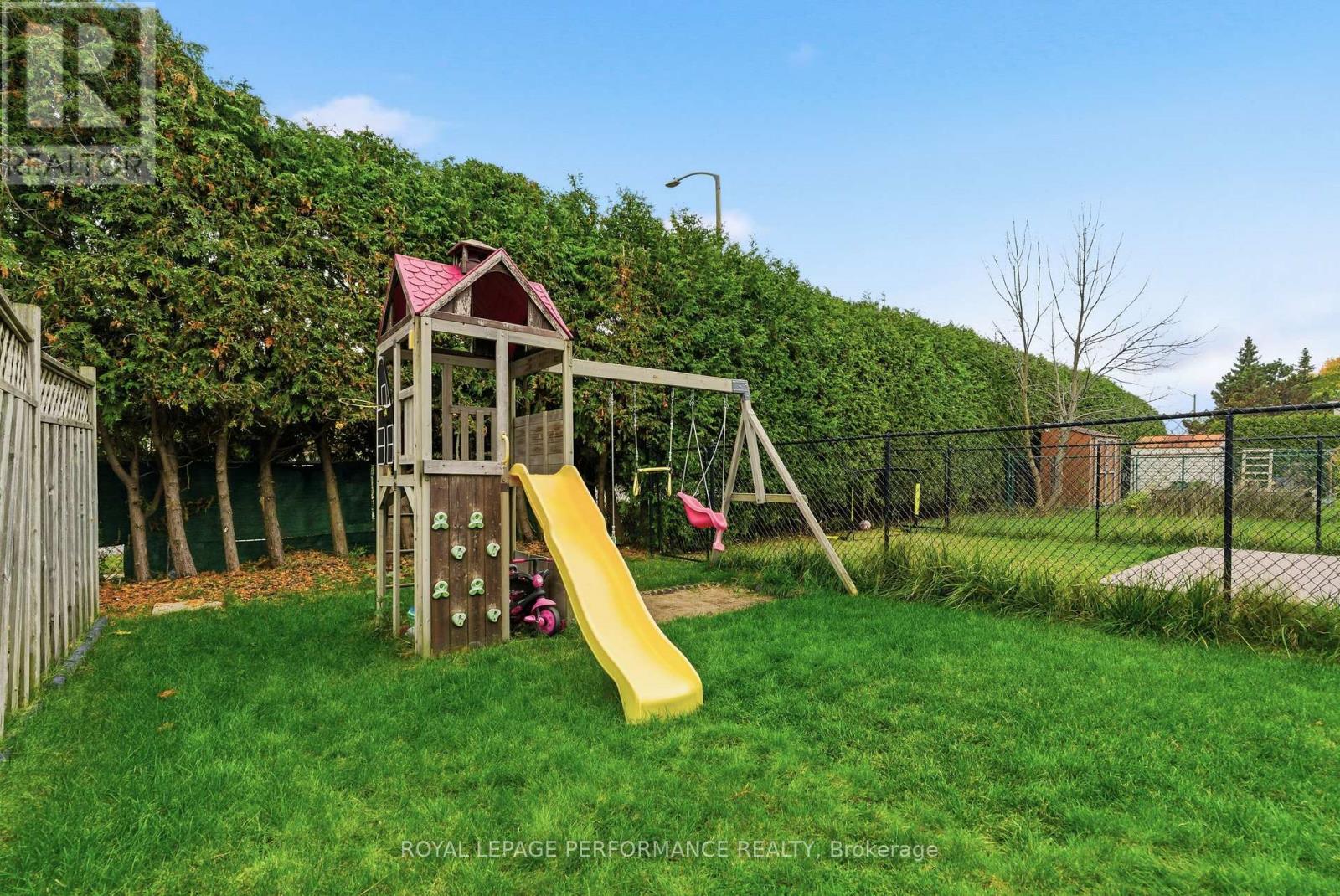 787 Hancock Crescent