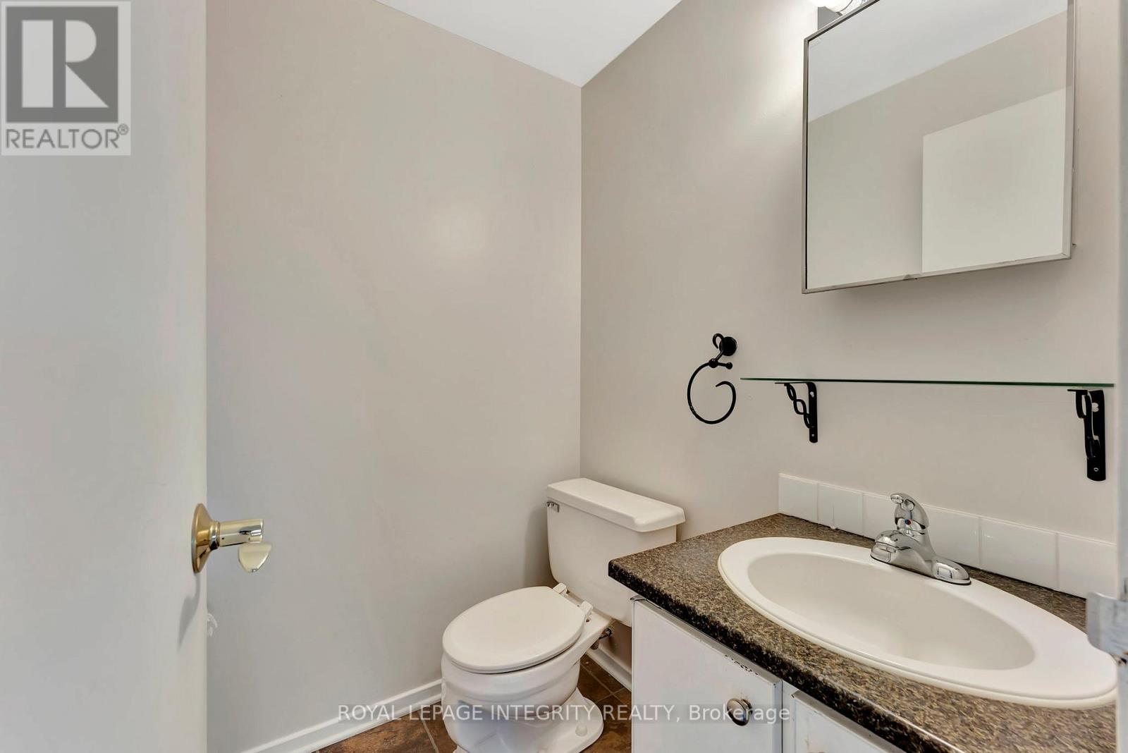 504 - 20 Chesterton Drive