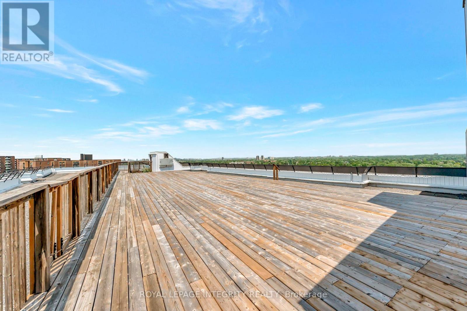 504 - 20 Chesterton Drive